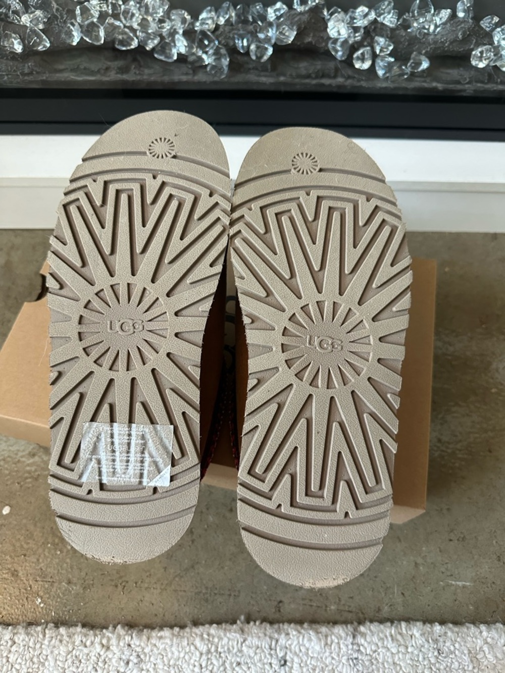 UGG Tan Tazz II - Picture 3 of 3